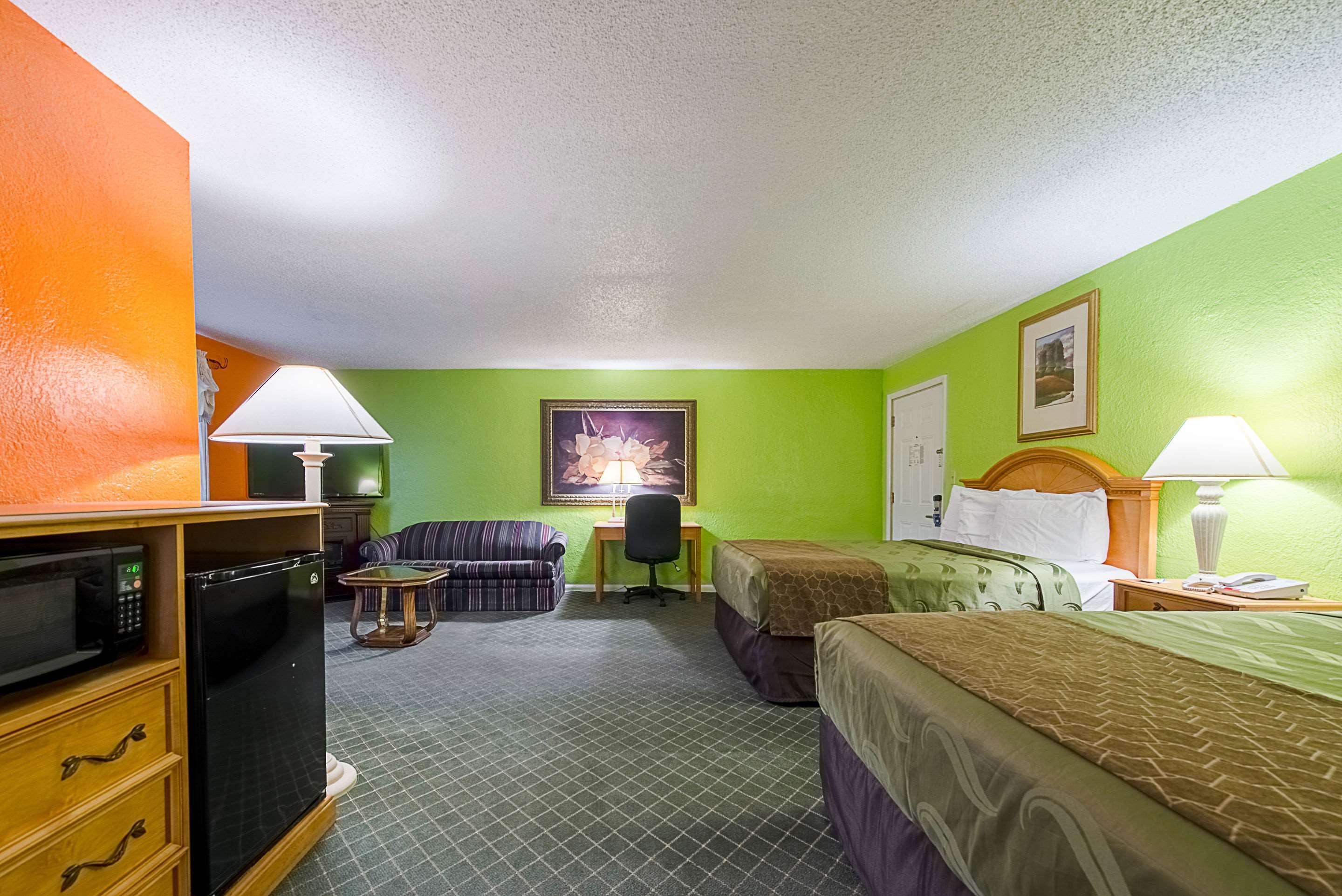 Highway Inn Paris Екстериор снимка
